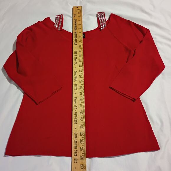 CHRISTMAS Sweater Medium Peak-a-Boo Shoulder Bedazzled Red 3/4-sleeved Tunic - Picture 8 of 9